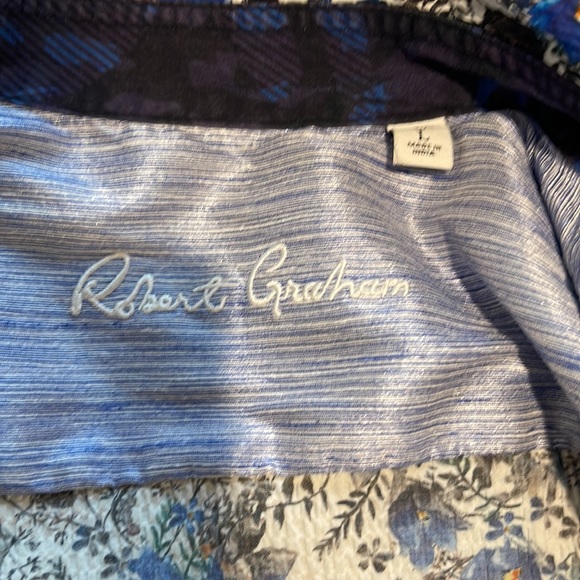 Robert Graham button down - Picture 2 of 3